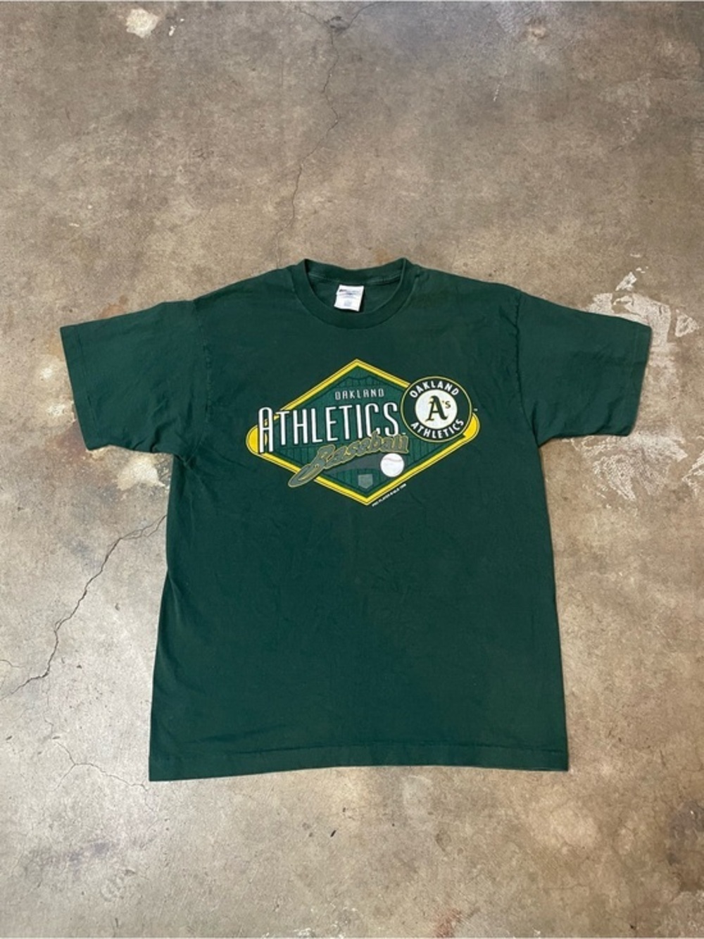 Vintage 1998 Pro Player Oakland Atheltics T-Shirt